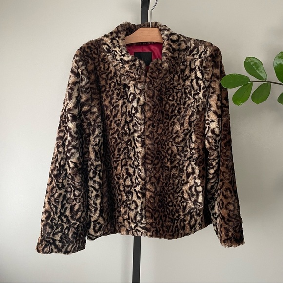 Tobias Leopard Print Plush Faux Fur Bomber Jacket Mob Wife Size Large - Picture 8 of 10